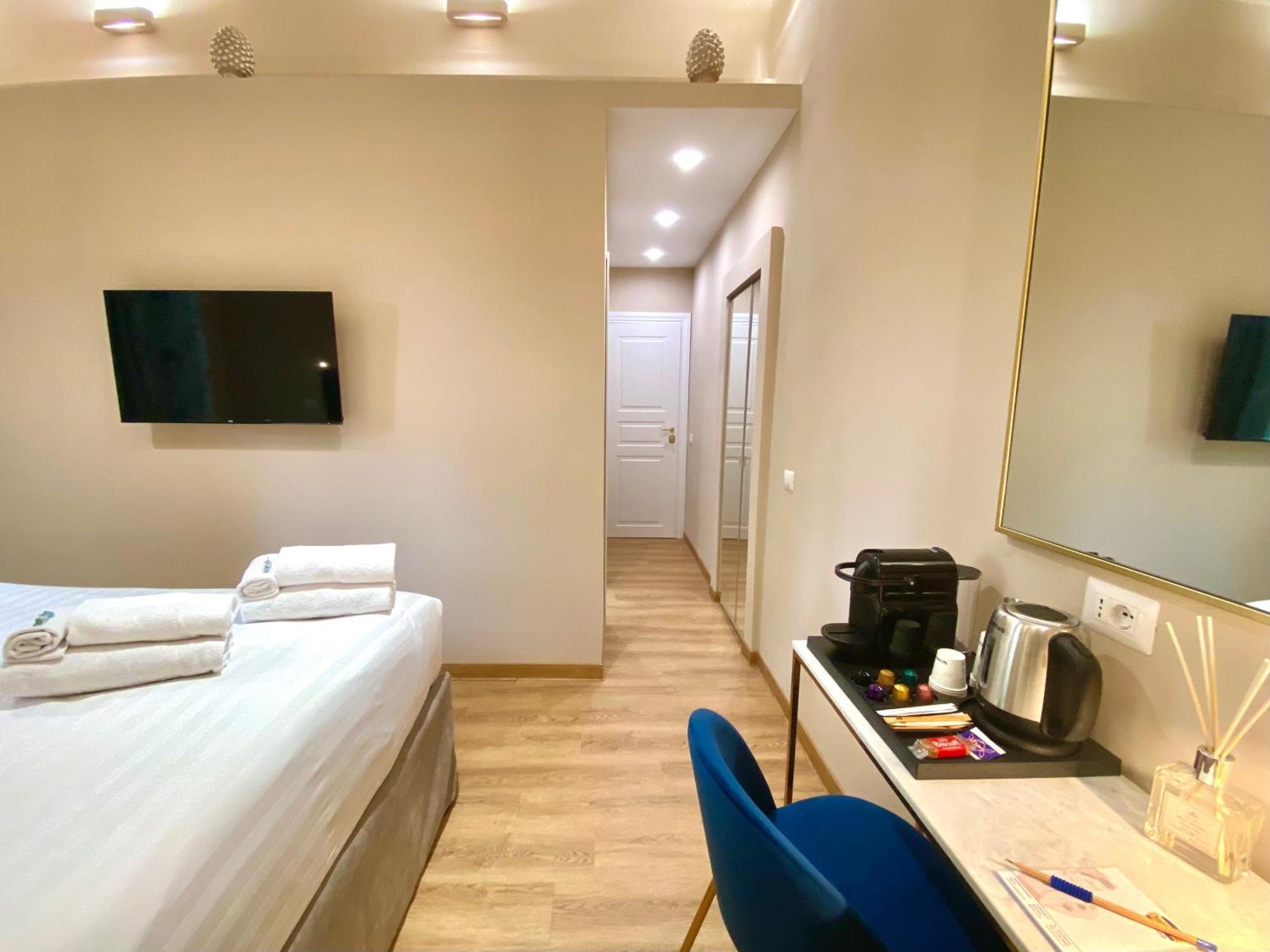 Queen Of Rome Luxury Rooms Kültér fotó